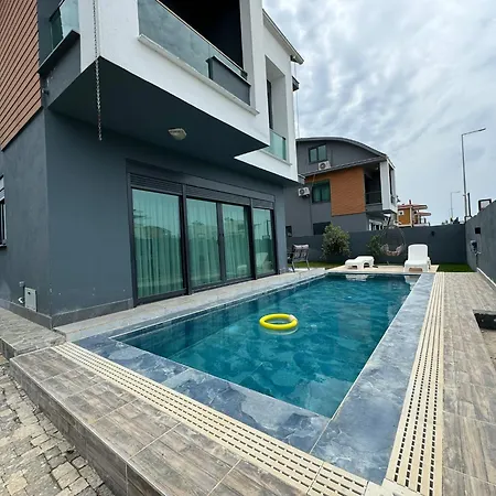 3 Bedroom Luxury With Detached Pool Elexus 2